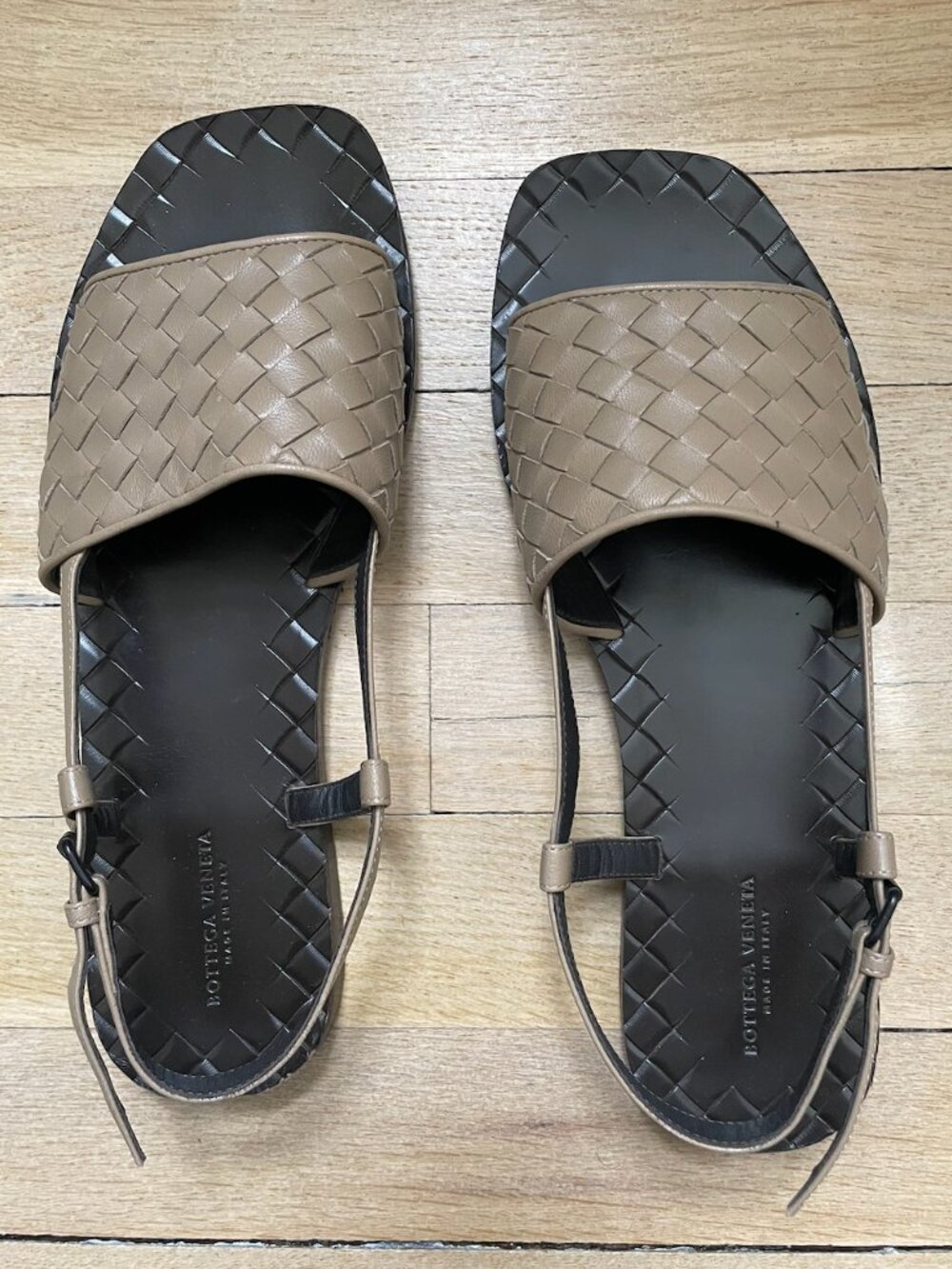Bottega Veneta taupe sandals with braided leather